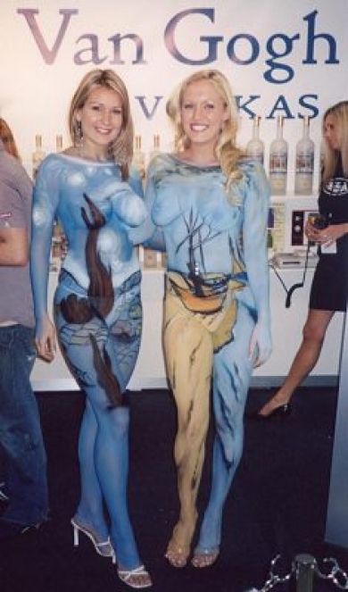 Airbrush body painting