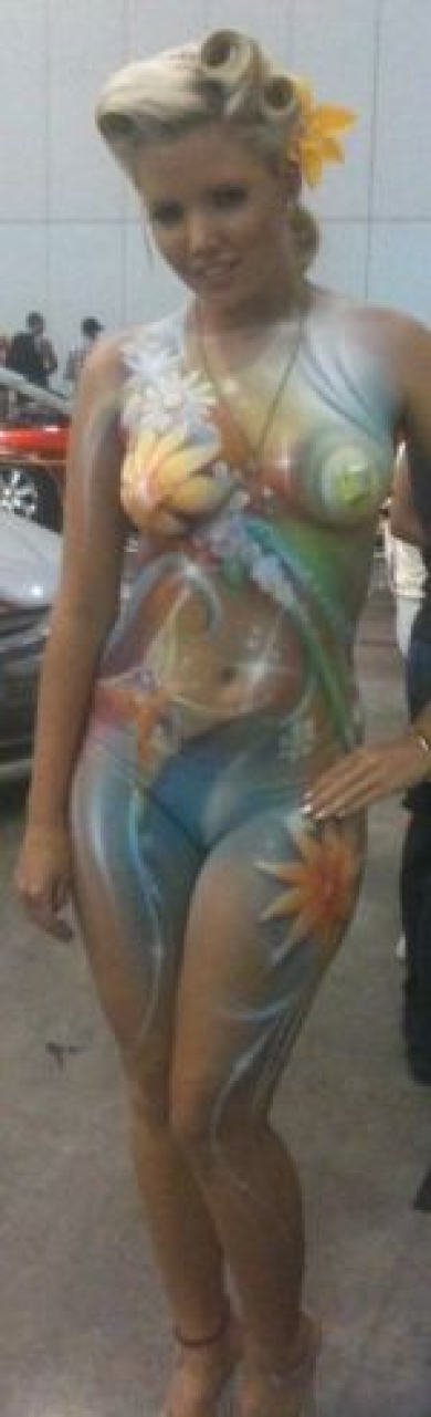 Airbrush body painting promo