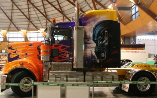 Truck - Optimus Prime Side