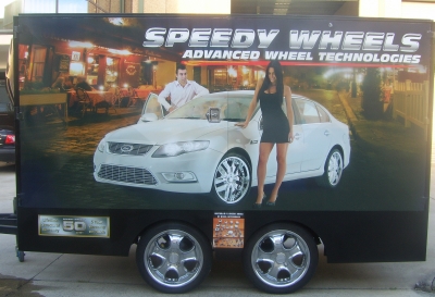 Trailer - Speedy Wheels outside 400