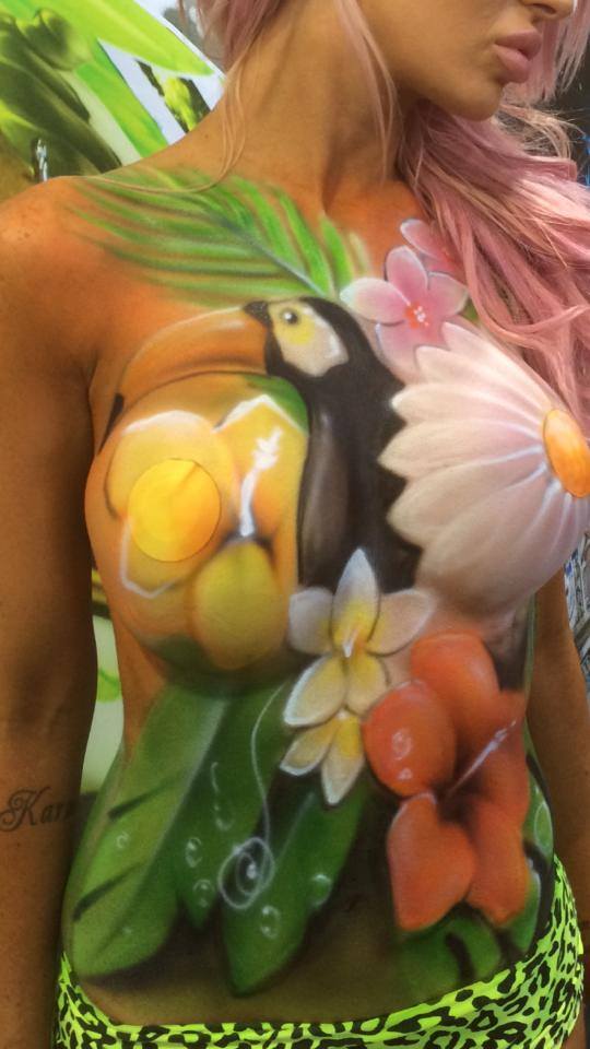 Airbrush body painting at Tattoo expo