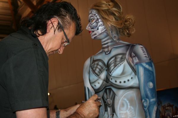 Robotic body painting