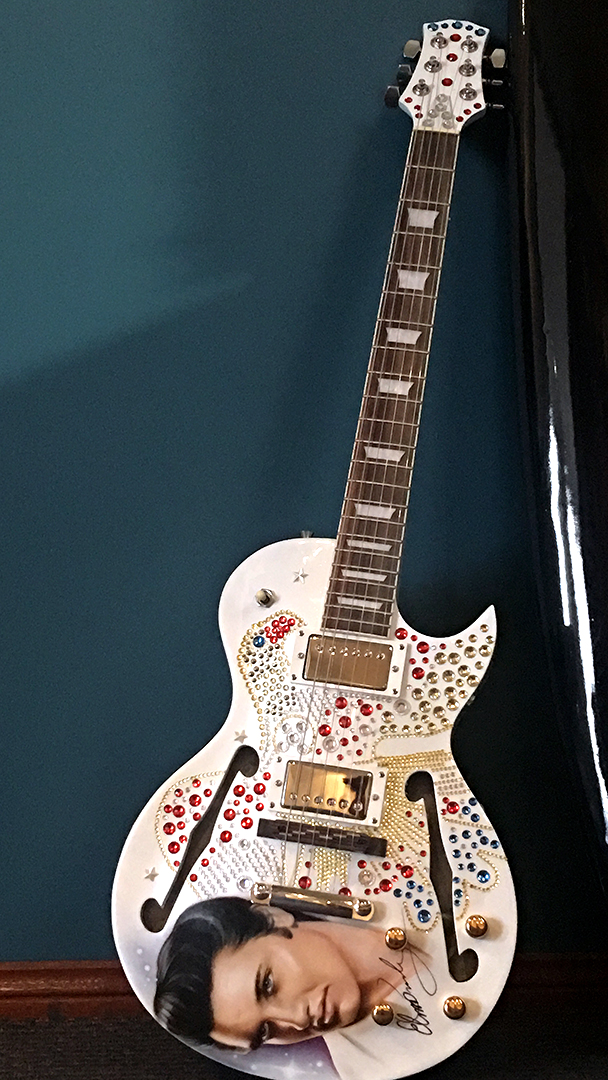 Elvis Guitar